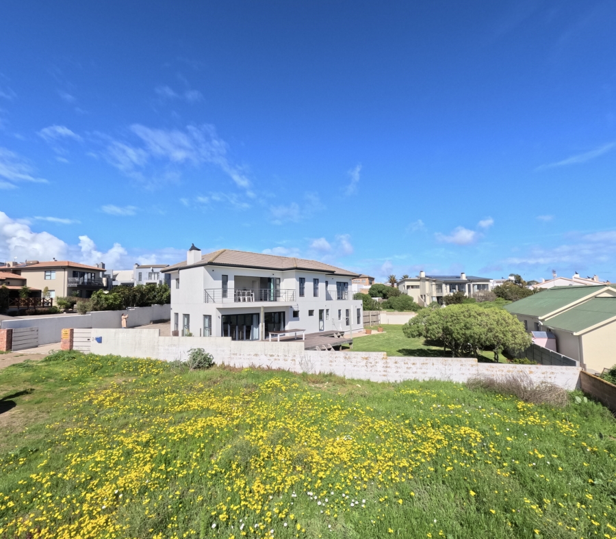 5 Bedroom Property for Sale in Myburgh Park Western Cape